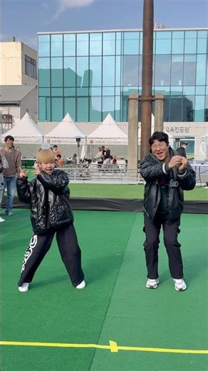 ppap 댄스를 아빠랑 함께 춘다면? #춤추는곰돌 #춤추는곰돌의랜덤댄스 #afstarz #dance #music #kpop #ppap #댄스챌린지 #챌린지 #랜덤플레이댄스