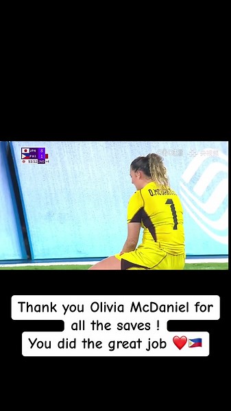Even the best fall down sometimes 💪🏻 But you just stand and showed to them your power as our GOAL KEEPER ! Thank you @Olivia McDaniel ! This momement really made me cry 🥹 But you just proved that the Filipino blood runs on you 🇵🇭 Your injury didn’t hinder you to continue to do your best. Madadapa pero babangon ulit ❤️💪🏻 You deserved to be the best goalkeeper “SPOT” Queen Liv ❤️ FILIPINO SPIRIT! Once again, thank you for your hardwork,dedication and effort for our country. Thank you very m