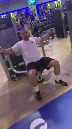 Crucifixo - O Melhor Exercício Para Peito - #treinodepeito