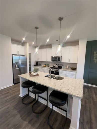 Walking through a beautifully built home by a production builder known for award-winning craftsmanship. Like many production builders, they offer a preferred (in-house) lender, which can come with incentives like closing cost assistance or reduced interest rates. Sometimes as low as 4.99%, depending on the program and timing. These offers can be powerful when they actually make sense for you. That’s where having the right Realtor matters. My job is to break down what’s being offered, what’s not,