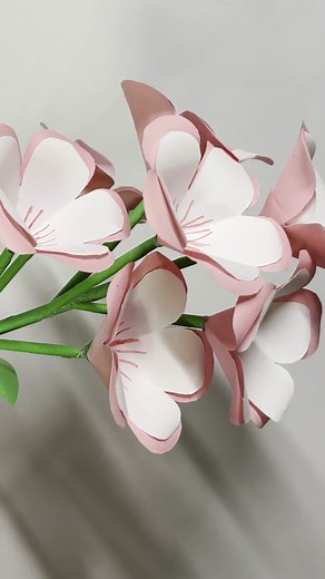 Paper flowers on a branch 💐 How to make origami flowers #paperflower #flowers #papercrafts #origami | Origami Amazing