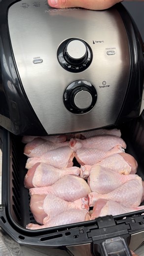 23K views · 108 reactions | This new way of cooking chicken legs is driving everyone crazy | Recipes Learn | Facebook