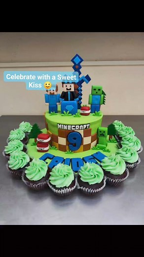 Minecraft inspired celebration cakes :) | Sweet Kiss Custom Cakes