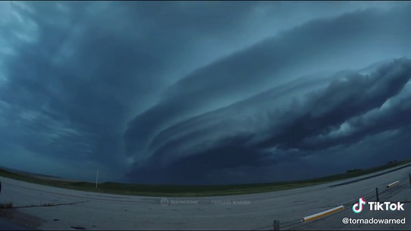 Captivating Shelf Cloud Formation in South Dakota