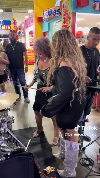 Explore Poteet Flea Market and Picapica Plaza Highlights