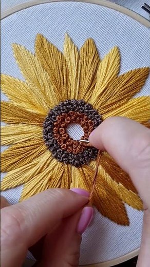 French knots for beginner friendly Sunflower embroidery 🌻 #embroidery #tutorial #diy #handmade #art