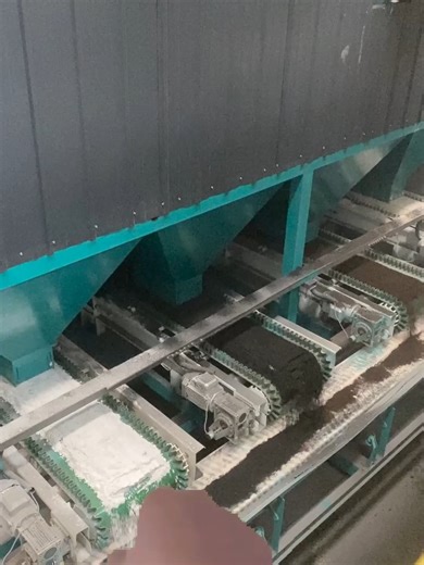 Automatic fertilizer batching system, organic fertilizer production line, NPK compound fertilizer production line, Bulk blending fertilizer production line, chicken manure organic fertilizer production line, cow manure organic fertilizer production line, fully automatic packaging machine, fully automatic palletizing machine - made in China If you are interested, please contact me, contact Huaqiang Heavy Industry. #organicfertilizer #pelletmachine #organicfertilizer #npkfertilizer #fertilizerpack