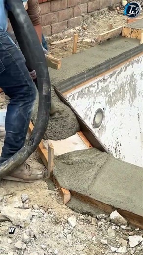 Pouring and Screeding a Concrete Slab 🧱🔧 #concrete #construction #diy