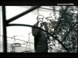 Rod Stewart - Infatuation. Top Of The Pops 1984