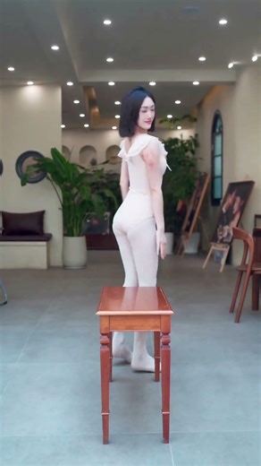 Smooth Leg Dance Transformation on Tuesday: Xiao Jia's Story