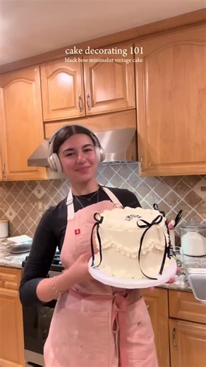 Fresh Flower Decoration for Naked Cakes