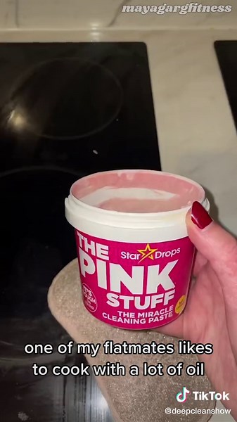 We’ve all lived with someone who was this messy! She’s a saint! 🙌 Via @mayagargfitness #cleaning #cleantok #fyp #foryou #satisfying #clean #universitystudents