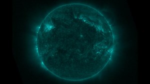 15K views · 467 reactions | Solar flares erupted 21-22 Feb. Seen here from GOES-16; an R3 flare in the NE, followed by an R1 from beyond the SE limb, and another R3 event from the NE again. The reported cellular service outage is unlikely to be related to these events: https://www.swpc.noaa.gov/news/two-major-solar-flares-effects-cellular-networks-unlikely | NOAA NWS Space Weather Prediction Center | Facebook