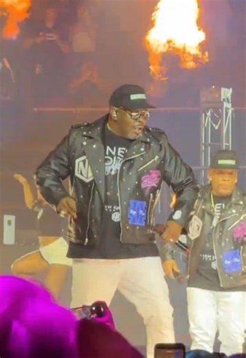 Bobby Brown's Electrifying Performance of It’s My Prerogative