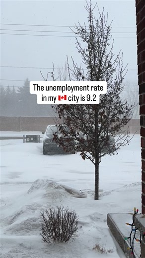 What’s considered a “good” unemployment rate? • 4–5% → Very strong job market (employers are hiring aggressively) • 5–6% → Healthy and balanced • 6–7% → Slower hiring, more competition • 7% → Tough market for job seekers A lower rate usually means more opportunities and faster hiring. A higher rate means stronger competition and longer job searches. 📍 How to check unemployment rate based on your postal code (step-by-step): 1️⃣ Go to canada.ca 2️⃣ Search for “EI unemployment rate by postal code”