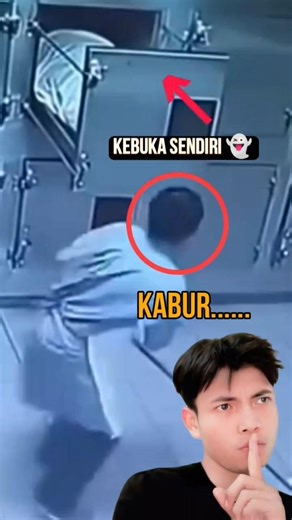 SUDDENLY THE MORTAL CUPBOARD OPENS BY ITSELF 👻⁉️ #shorts