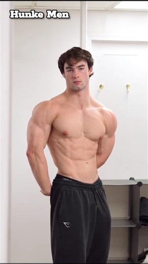 Maximizing#aesthetic#muscle#motivation#posing#abs#chest#biceps#model#body#hunk#gym#work#back#bulge