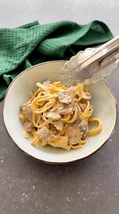 Pasta med kebab og svampe🌿🍝 Nem, lækker og lynhurtig aftensmad 😋😋 Se opskriften her —> https://madenimitliv.dk/pasta-kebab-svampe/ | Maden i mit Liv