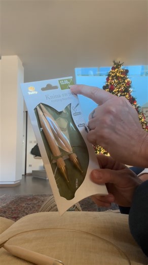 Debora Concin on Instagram: "Ho cercato di fare un video semplicissimo come l’avrei voluto io anni fa quando ho iniziato ,questa è la prima parte … che dite ci riusciremo a farlo insieme ? Per la seconda parte scrivetemi che ve lo mando per non annoiare tutti !!!♥️💪🏼#cappellino #cappellinofattoamano #instagram #instagood"