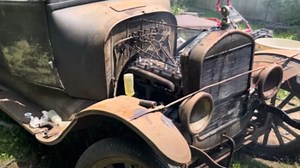 Így indul egy 101 éves Ford T-modell 74 év állás után | Totalcar