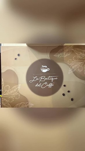 ☕ Nescafé Dolce Gusto Piccolo XS by Krups Compatta, elegante e facilissima da usare: la Dolce Gusto Piccolo XS è la macchina da caffè perfetta per chi vuole qualità e praticità in poco spazio. Grazie al sistema a capsule Dolce Gusto, puoi preparare in pochi secondi espresso cremosi, cappuccini, caffè lunghi e tante altre bevande, sia calde che fredde. 🔹 Design moderno 🔹 Dimensioni ridotte 🔹 Qualità professionale in tazza 🔹 Utilizzo semplice e veloce 📍La Boutique del Caffè 📍 Via Guglielmo M