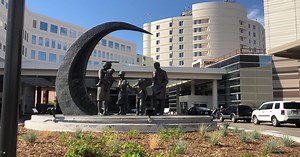 Denver sculptor's work at Presbyterian/St. Luke's Medical Center reminds us all to smile