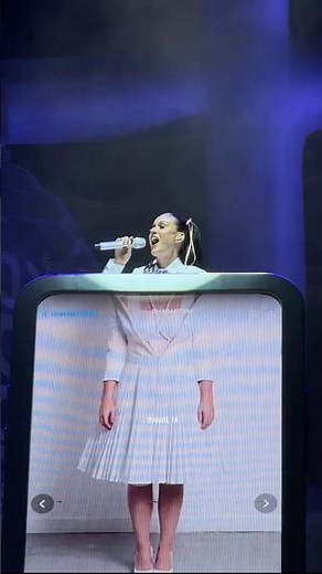 Katy Perry singing Chained to the Rhythm #katyperry #nimes #outofoffice