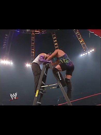WWE RAW 2002: Jeff Hardy vs. Rob Van Dam Ladder Match