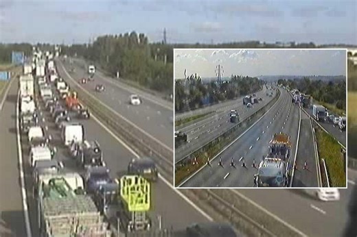 M4 chaos: Woman killed and nine injured in horror crash as motorway to shut for 'most of the day'