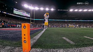 PACKERS TAKE A LATE LEAD! 👀 (🎥 @NFL) | NFL on CBS