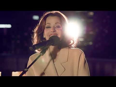 Tina Arena - Sorrento Moon with Jess Hitchcock (Live Music From The Homefront 24.04.2021)