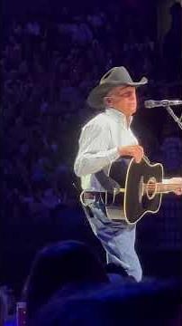 George Strait - "Run" Live at T-Mobile Arena Las Vegas #2023 #horse #rodeo