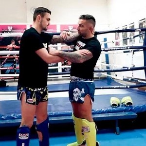 352K views · 2.9K reactions | Elbow technique video from inside the clinch from my website www.liamharrisontraining.com link in bio ..website revamp and app coming soon #muaythai #liamharrisontraining | Liam Harrison Muay Thai | Facebook