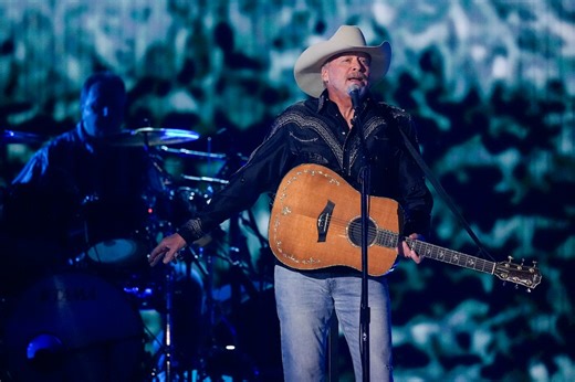 Country legend announces retirement show in city 'where it all started'