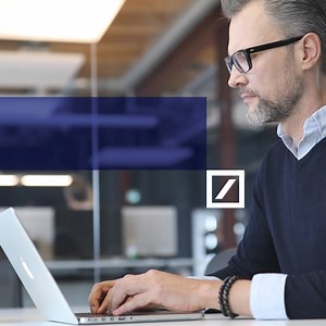 🟦 Die Geschäftskonten der Deutschen Bank können Sie in wenigen Minuten online beantragen und dabei das Kontomodell wählen, das zu Ihnen passt. | Deutsche Bank AG