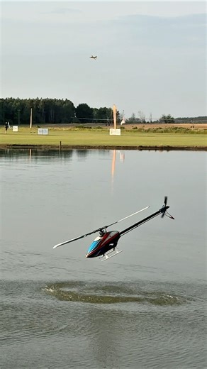 Crazy Blade RC Fusion 550 RC helicopter flying over the water! 🚁🌊😳 #HorizonHobby #BladeRC #Fusion550 #RCHelicopter | Horizon Hobby