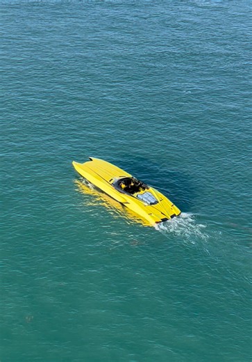 Exploring the Florida Keys with Speedboats
