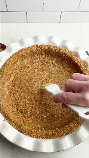 Pumpkin Pie with Graham Cracker Crust