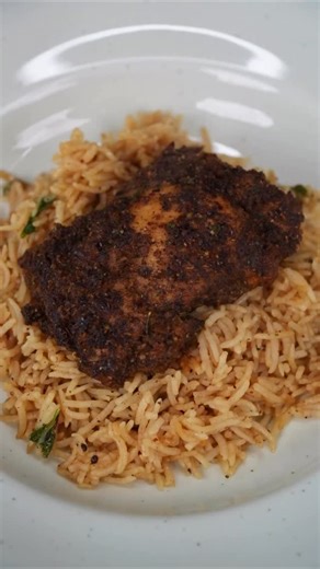 Rasam inspired chicken and rice combo 🍗 INGREDIENTS * Chicken thigh-250-300 gms * Salt 🧂-to tatse * Garlic 🧄 -3 cloves * Whole pepper-1 tsp * Whole coriander -1 tsp * Cumin-1/2 tsp * Dry red chilli -3 nos * Curry leaves-1 sprig * Shallots 3-5 nos * Coriander leaves 🍃-1 sprig * Oil- 10 ml METHOD * Roast the spices on a medium flame and cool them then make a coarse powder * Marinate the chicken thigh with salt and the spice mix and set aside for 30 minutes m * Heat oil start searing the chicke