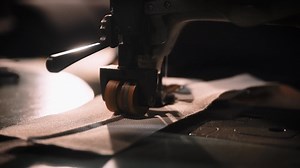 We find beauty in the bespoke, in the timelessness of tradition, and in the hands of the American craftsman. It’s more than furniture; it's a legacy of artistry that transforms spaces and tells a story of dedication. Come in and witness the art of craftsmanship. It’s Couture for the home, Clive Daniel Home. 🎥: @mattsteeves @kidagocreative #InspirationStartsHere #WhenScaleMatters #InteriorDesign #TopDesigner #AwardWinningDesign #LuxuryLiving #FineFurnishings #AmericanCraftsmanship #HandcraftedFu