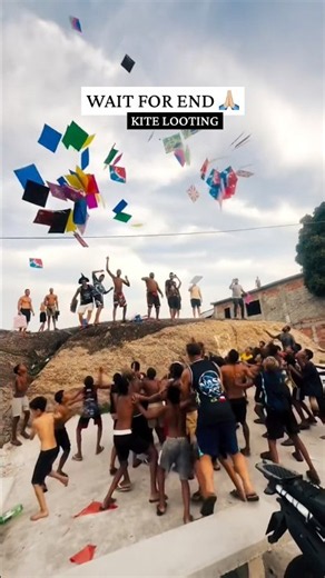 Kite Looting Video #kite #kiteflying #kites #kitefestival #patang #youtubeshorts #shorts #viral