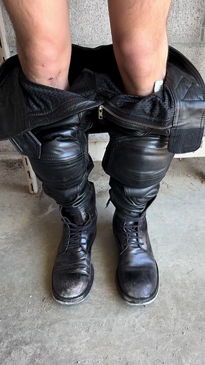 2000s Kadoya ‘Armoured’ Black Leather Motorcycle Pants