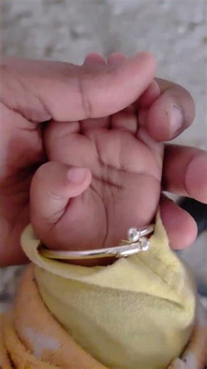 Likha Hai Kya Lakiron Mai|| ❣️ Can Baby Hands Predict Your Future?|| #shorts #shortsfeed #trending