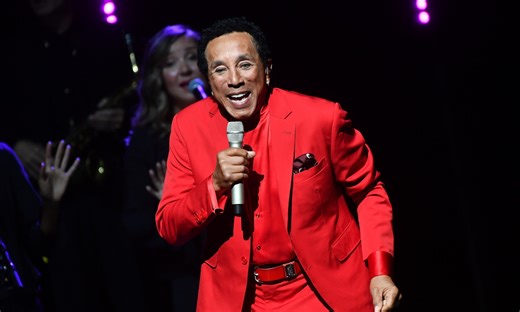 Smokey Robinson’s Live Schedule To Take Him Back To Las Vegas In 2023