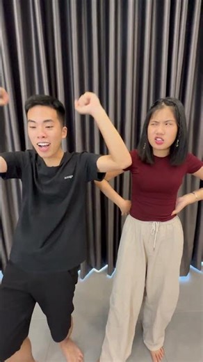 LNF - 2 Anh em đua chó con || Sibling Toy Dog Race 🐶🏁 #shorts