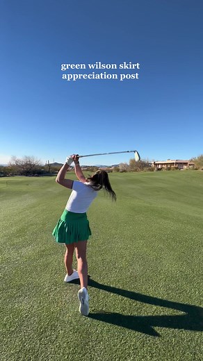 Colorful Golf Outfits for Stylish Female Golfers