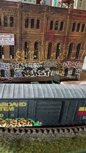 ho scale trains #hoscale #modelrailroad #modelrailway #trains #graffiti #diorama #art #paint #city