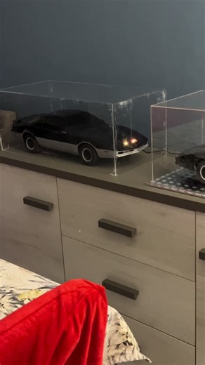 KARR and KITT #scalemodel #knightrider #hobby #deagostini #moviecars