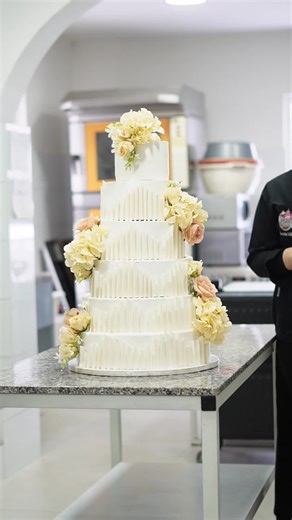 Creative Cake Decorating Techniques in the Kitchen