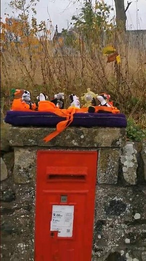 Crochet Knit Post Box Topper #crochet #knitting #Mice #Postboxtopper #knittedmice #halloweenmice